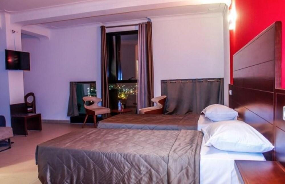 Hotel Du Nord Bejaïa Екстериор снимка